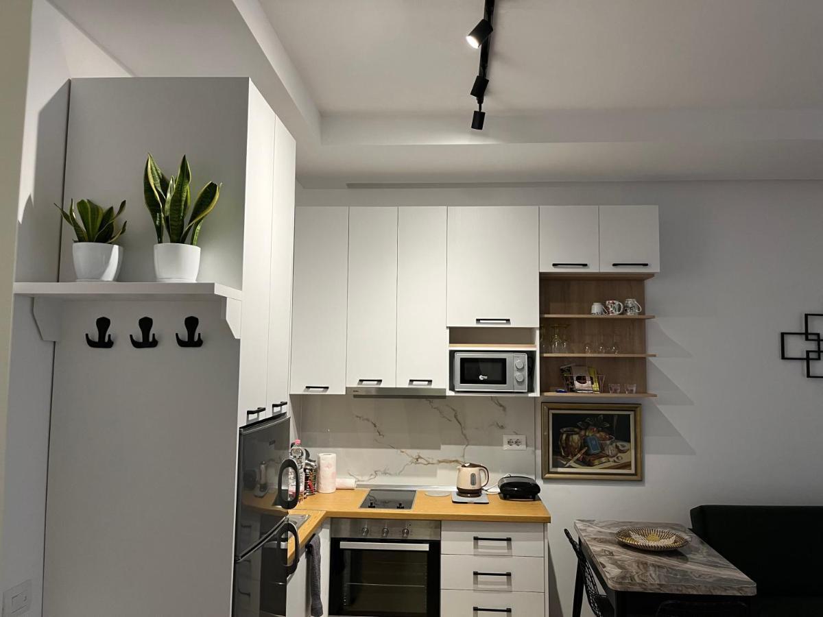Comfy Nest Apartment- Free Parking Tiranë Ngoại thất bức ảnh