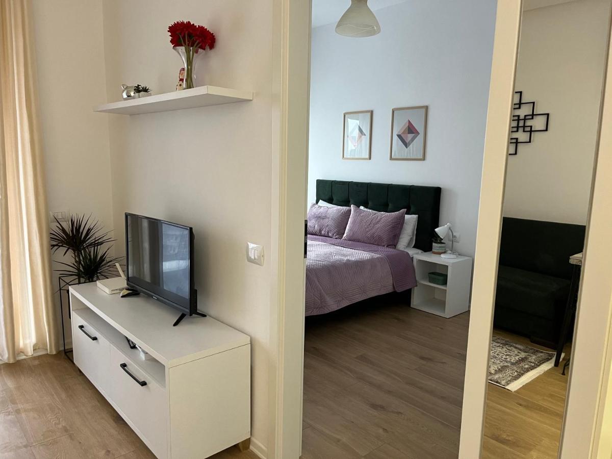 Comfy Nest Apartment- Free Parking Tiranë Ngoại thất bức ảnh